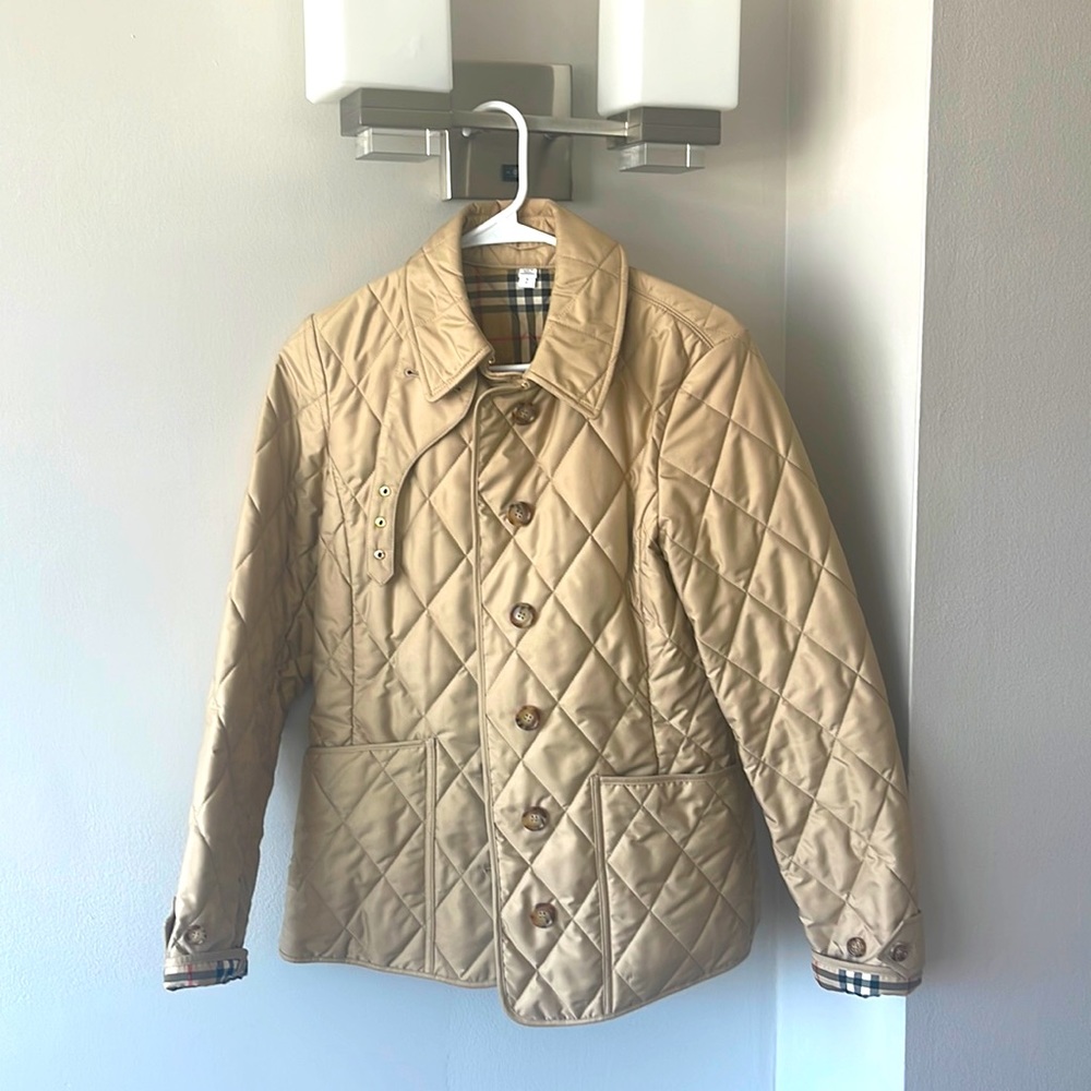 Burberry Fernleigh Quilted Short Jacket Women US size 4 Color Beige
